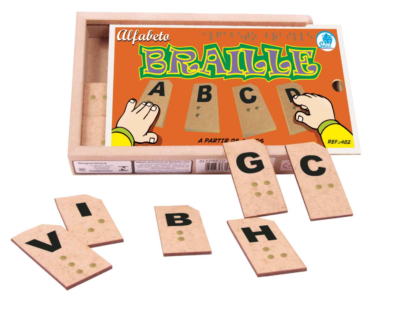 Aluna de magistério produz alfabeto em Braille com materiais